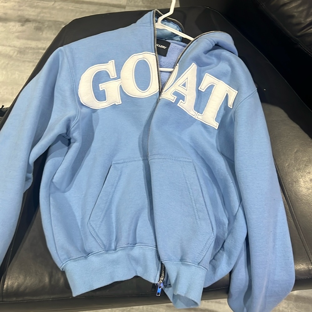 Men’s Goat jogging suit!